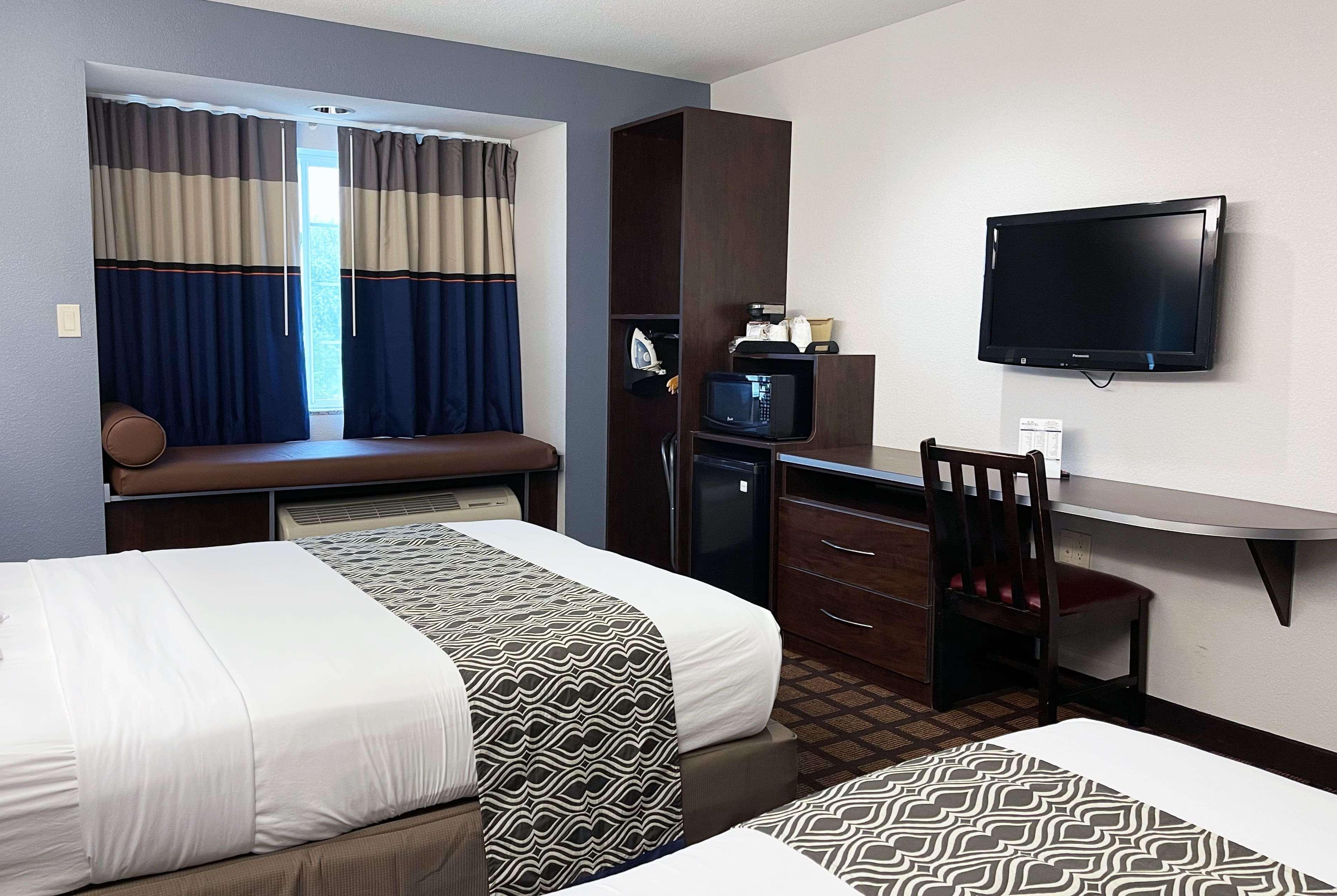 Microtel Inn & Suites By Wyndham Michigan City Exteriör bild