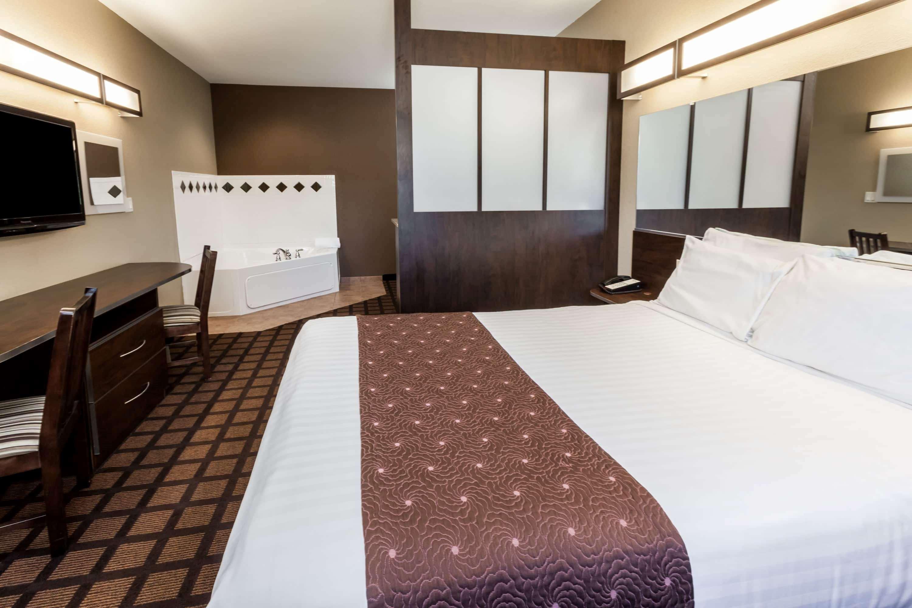 Microtel Inn & Suites By Wyndham Michigan City Exteriör bild