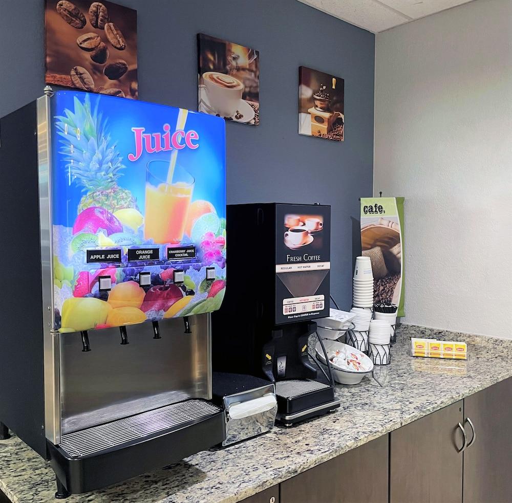 Microtel Inn & Suites By Wyndham Michigan City Exteriör bild